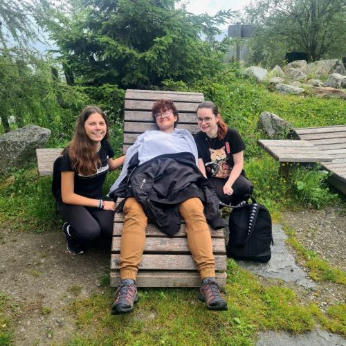 Schülergruppe in der Schlick 2000 beim Wandern