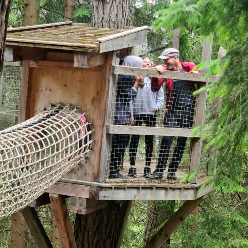 Schülergruppe in der Schlick 2000 beim Wandern