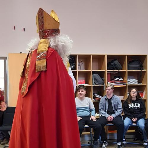Nikolaus mit Schüler