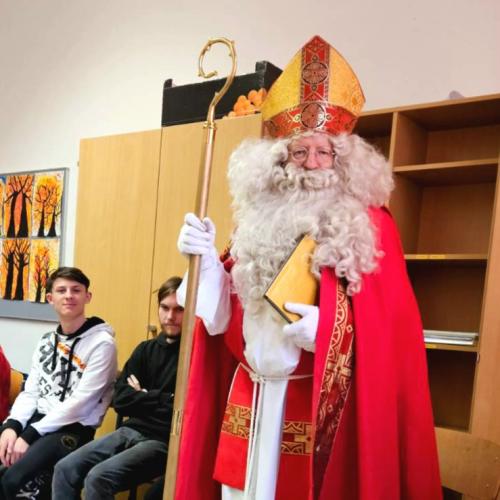 Nikolaus mit Schüler
