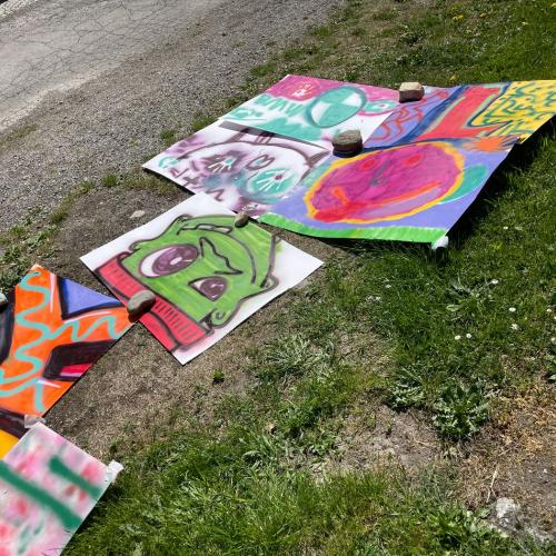 Schüler beim Sprayen