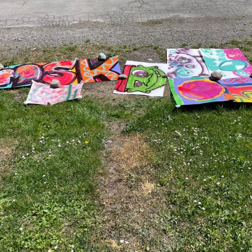 Schüler beim Sprayen