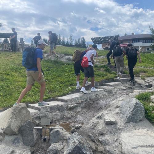 Schüler beim Wandern