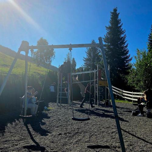 Spielplatz mit SchülerInnen