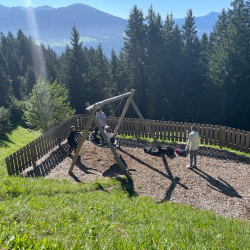 Schüler auf dem Spielplatz