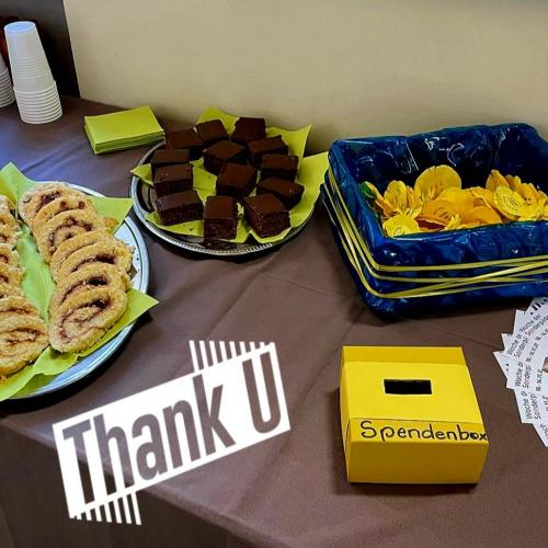 Buffett mit Spendenbox