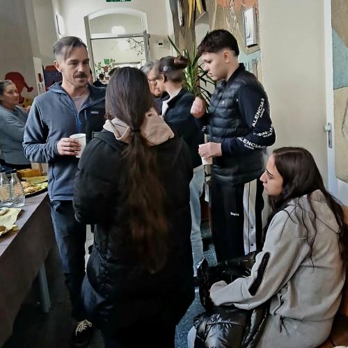 BesucherInnen am Schulgang