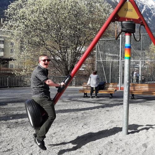 Schüler am Spielplatz