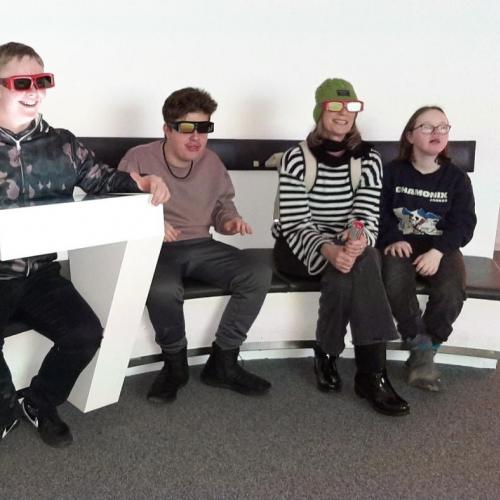 Schülergruppe im Audioversum