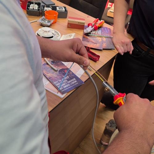 Schüler bei einer Station im Rahmen des Berufsfestivals