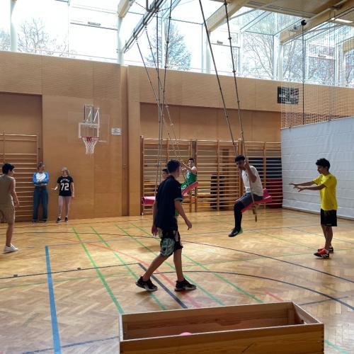 Station "Ringe und schaukeln"