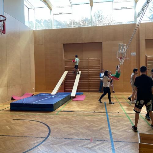 Station "Ringe und schaukeln"