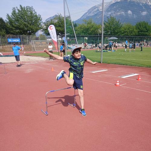 Schüler übt das Springen