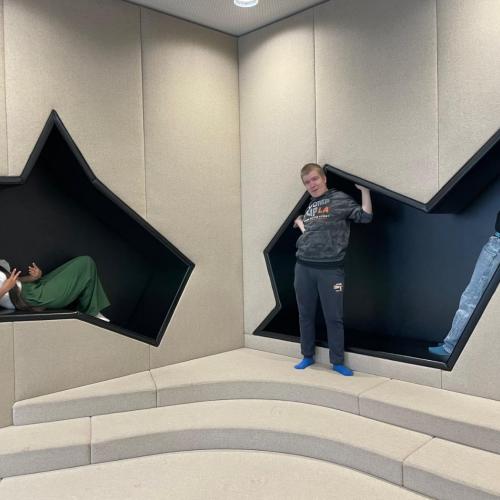 Schülergruppe in der Stadtbibliothek Innsbruck