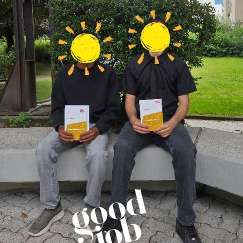 2 Schüler mit ihren Dekreten 