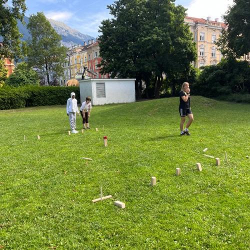 Schüler beim Wikinger Schach