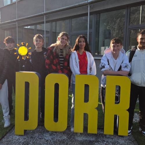 Schülergruppe bei der Firma Porr