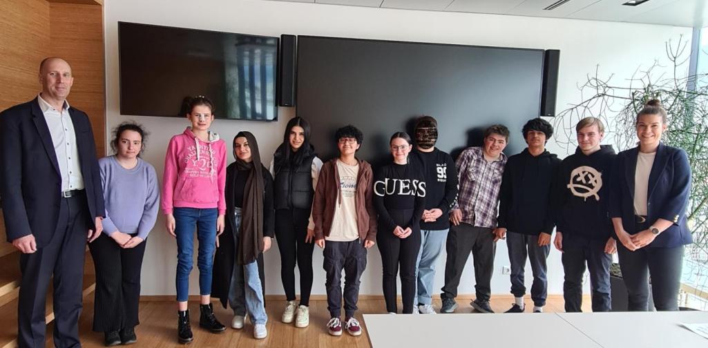 SchülerInnen beim Bewerbungstraining