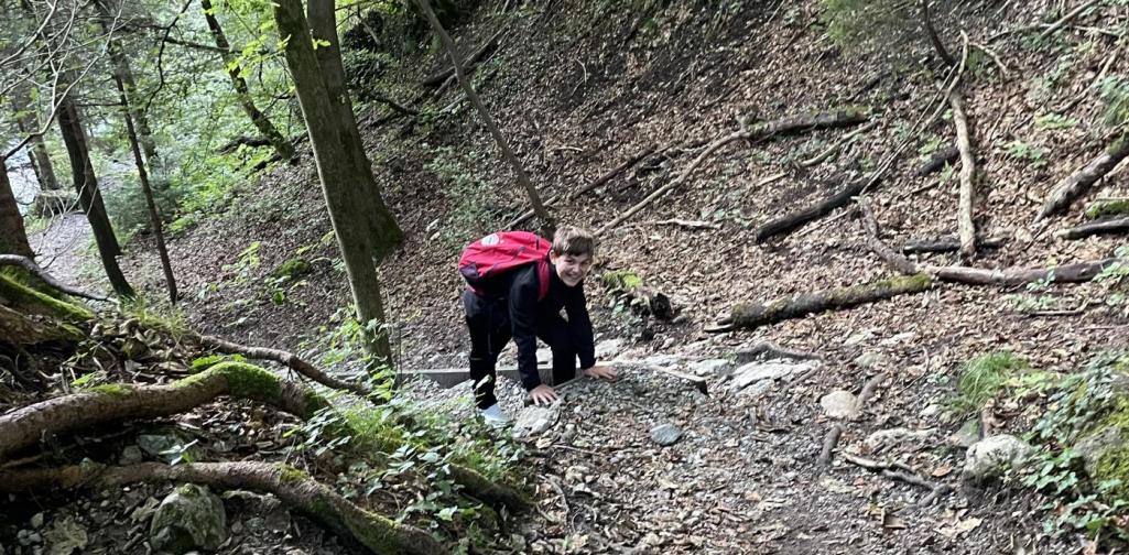 CB Schüler auf dem Weg zur Enzianhütte